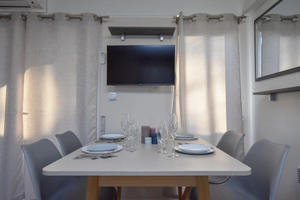 La Roseliere ❁ Piscine ❁ Tranquillite Apartment Сент-Илер-де-Рие Екстериор снимка